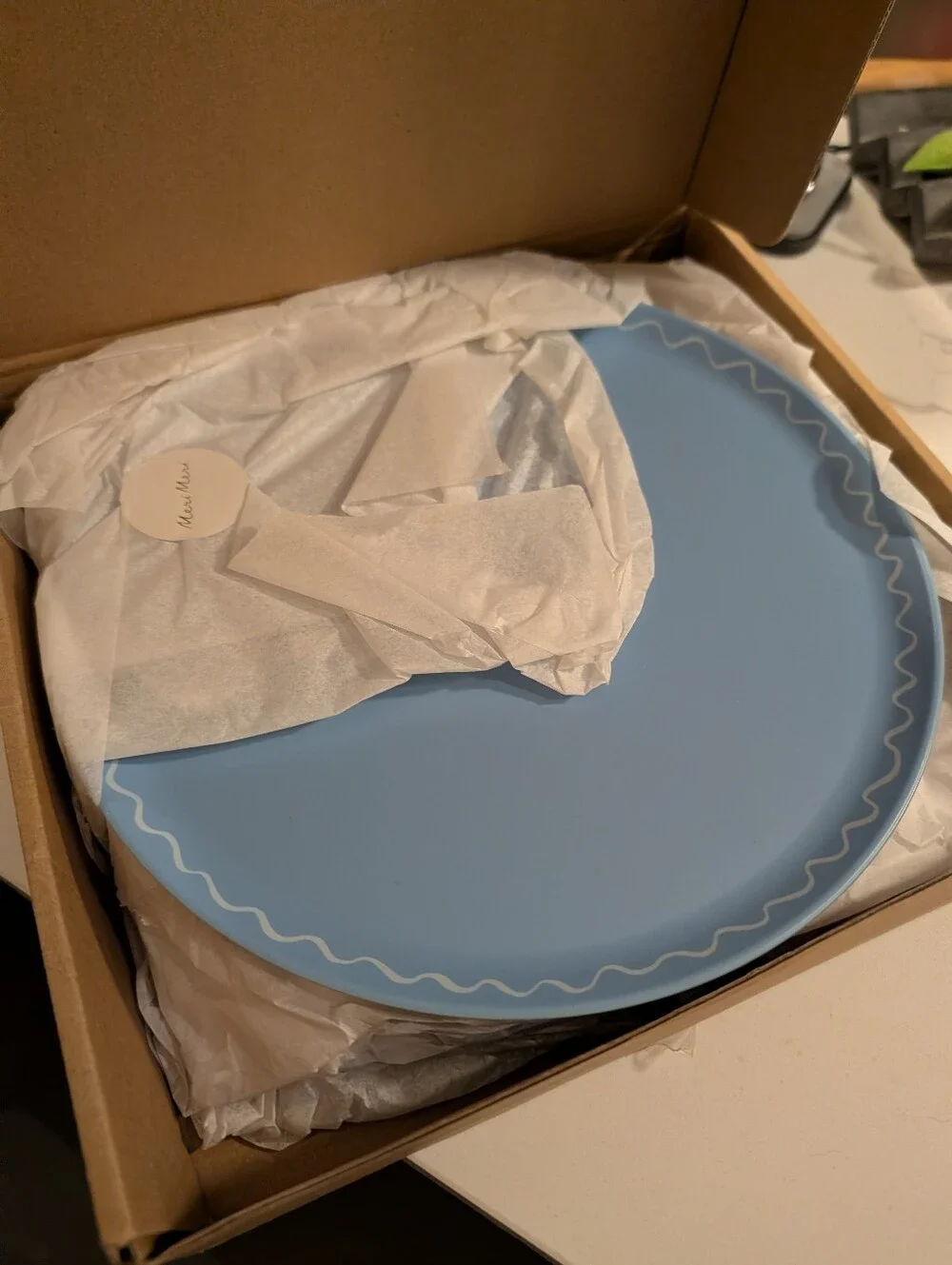 Brand new meri meri mixed set large reusable plates